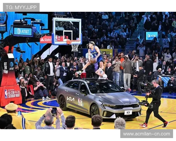 NBA扣篮大赛上演反物理飞行，高度惊呆裁判